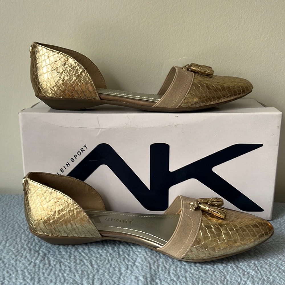 Anne Klein Sport flats. Size 8